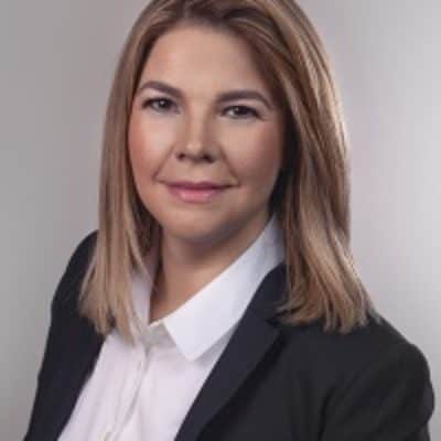 Mendez_Erika_Headshot