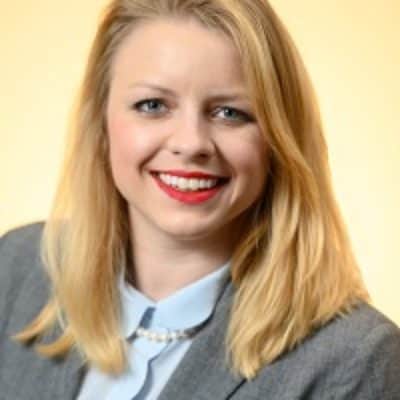 Powell_Lauren_Headshot